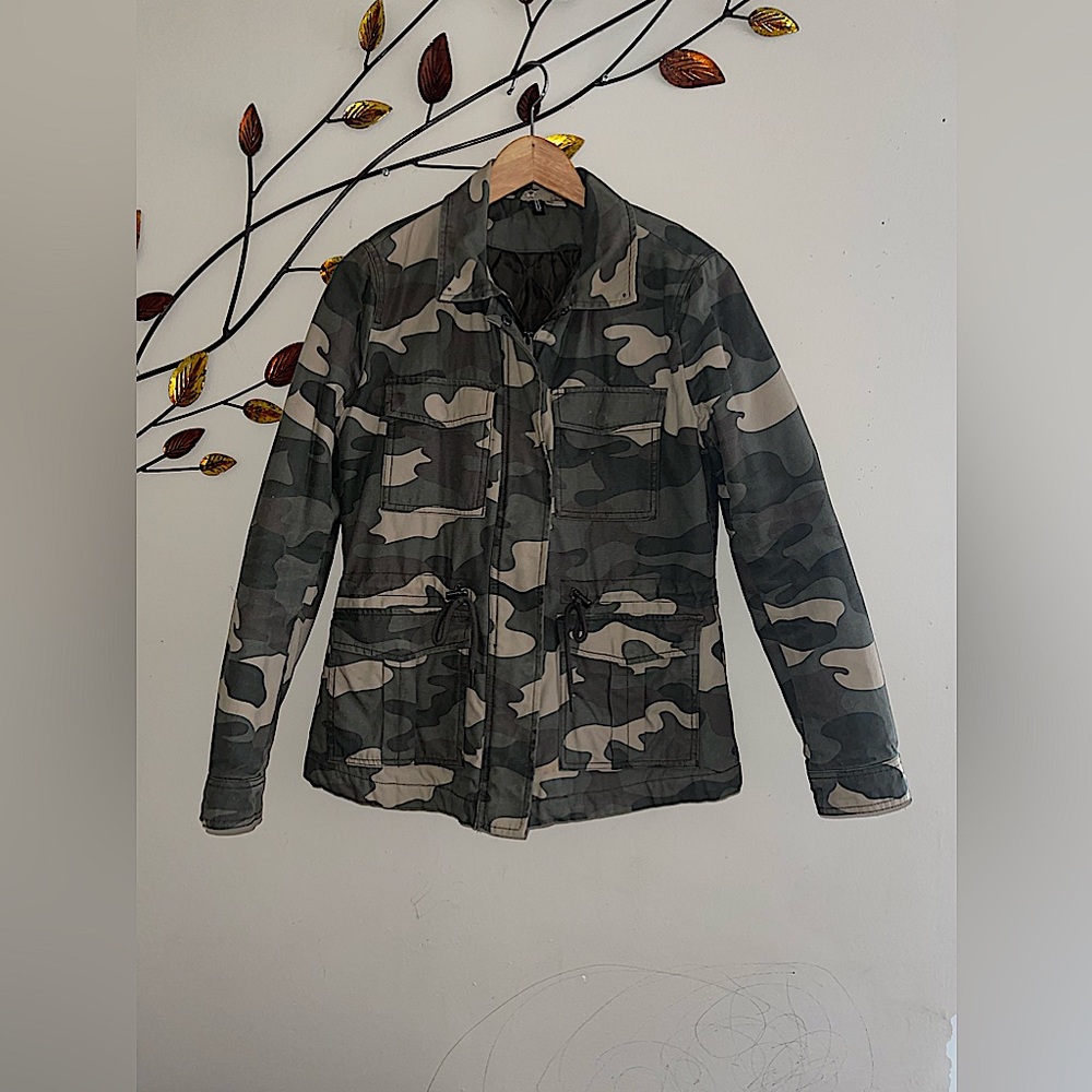 H&M camouflage jackcet